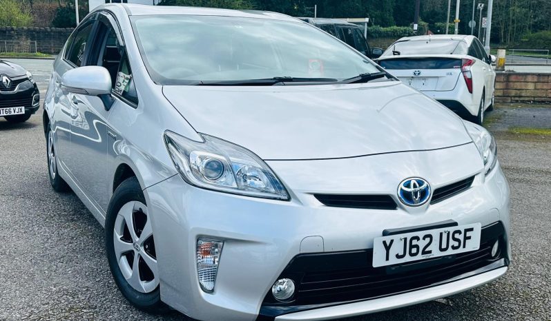 Toyota Prius 2011 for Sale | Get the Best Deal at CarsLand