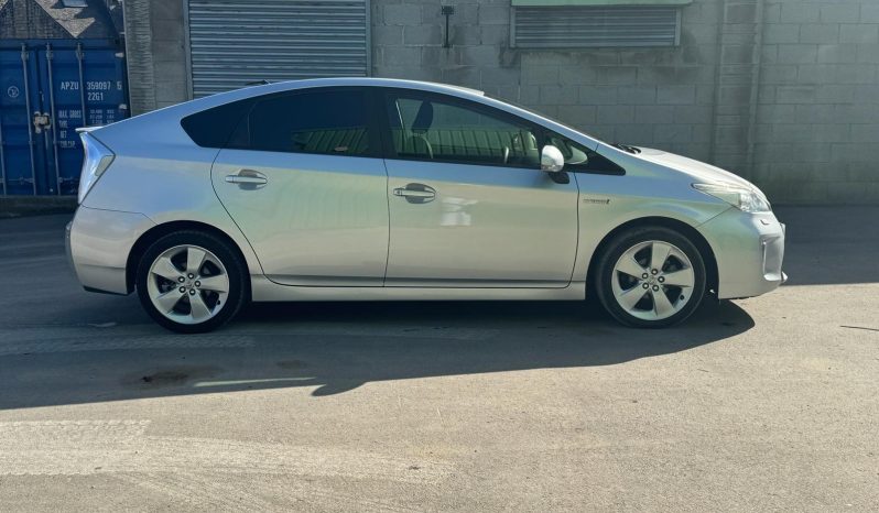 
								Toyota Prius 2013 full									