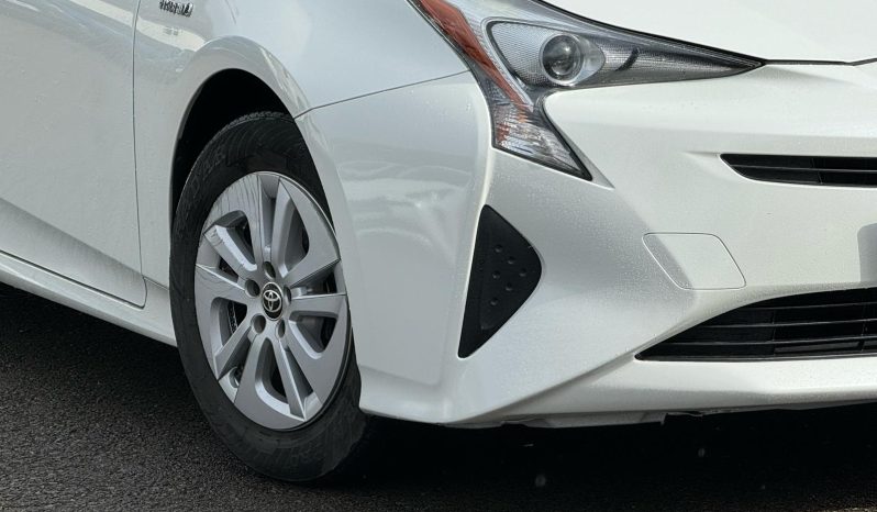 
								2017 Toyota Prius full									