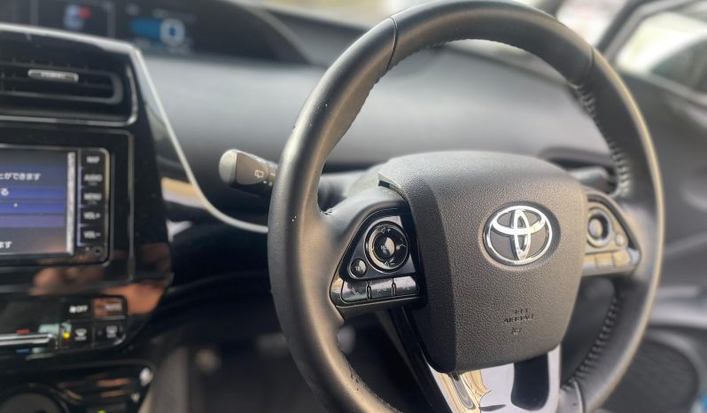 
								Toyota Prius 2019 full									